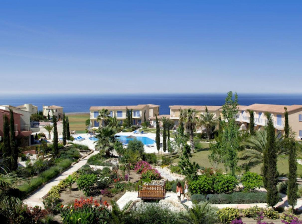 Appartamento H&O Regina Garden Ap New In Paphos! Esterno foto